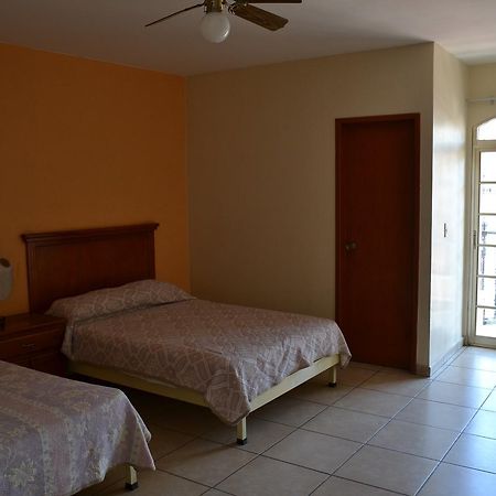 Hotel San Angel Сан Хуан де лос Лагос Екстериор снимка