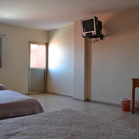 Hotel San Angel Сан Хуан де лос Лагос Екстериор снимка